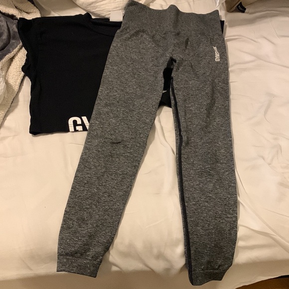 Gymshark Set - Picture 2 of 2